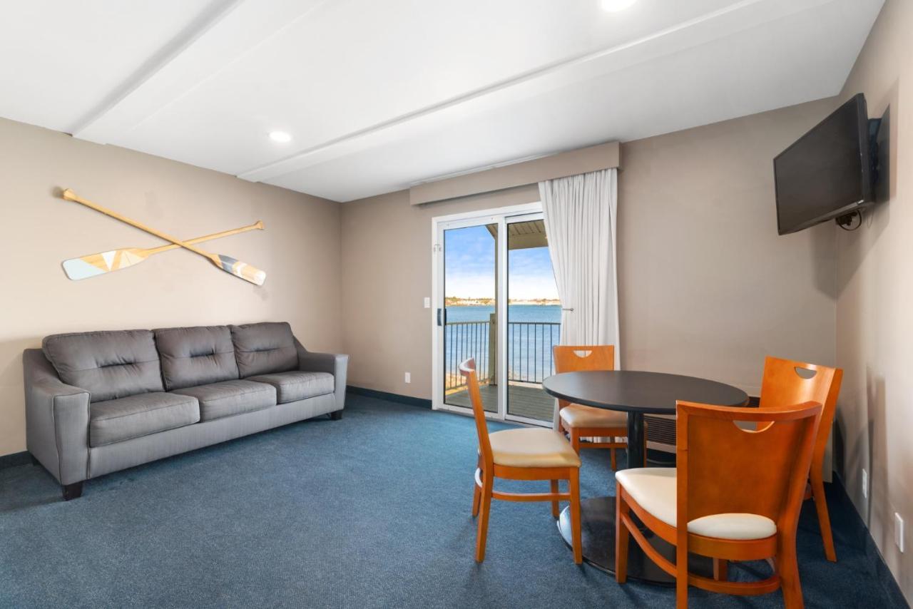 Clearwater Lakeshore Motel 麦基诺城 外观 照片