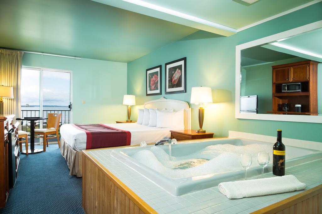 Clearwater Lakeshore Motel 麦基诺城 外观 照片